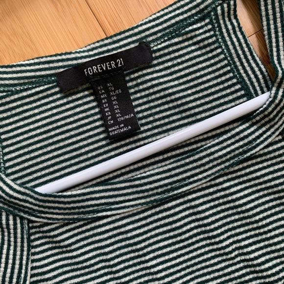 Dark green striped crop top! - Picture 3 of 3